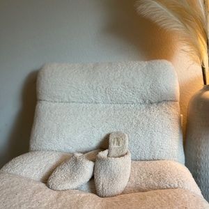 Slip ons
